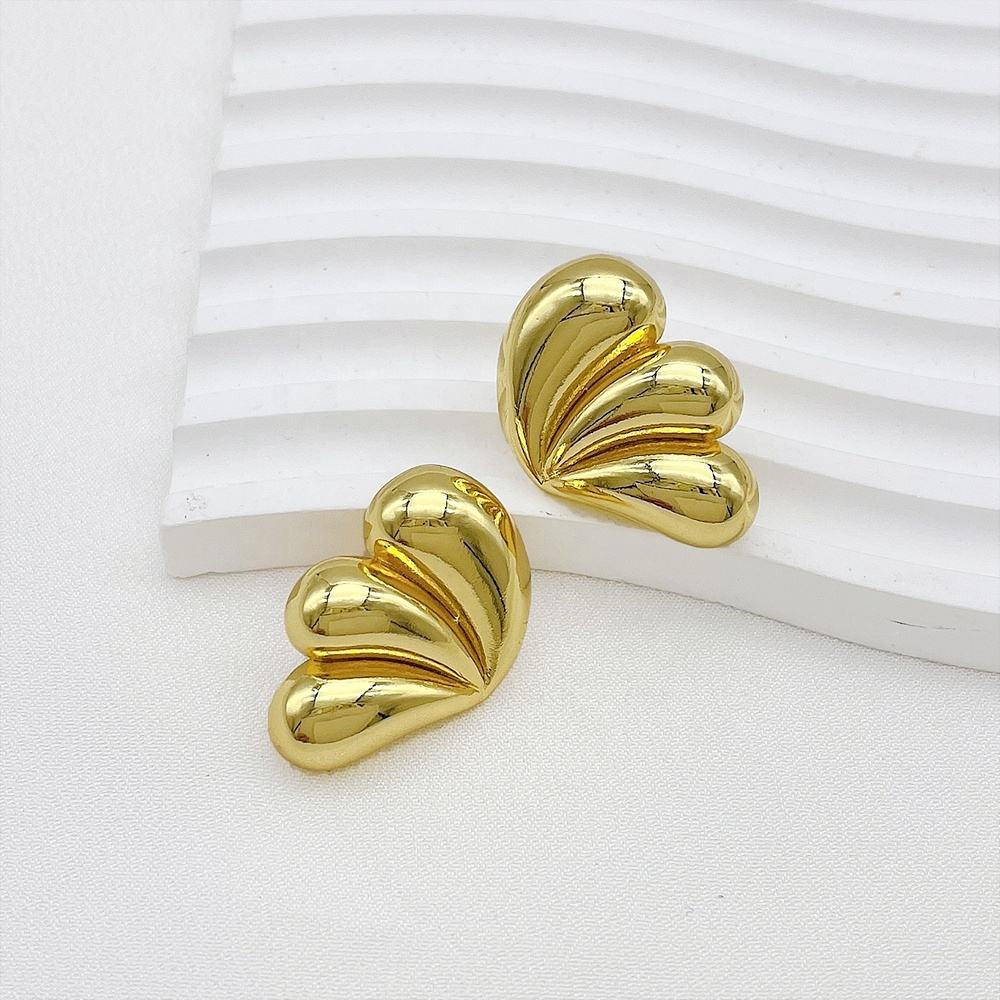Chunky Leaf Stud Earrings