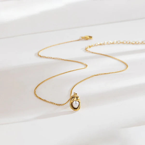 Aurora Pearl Necklace
