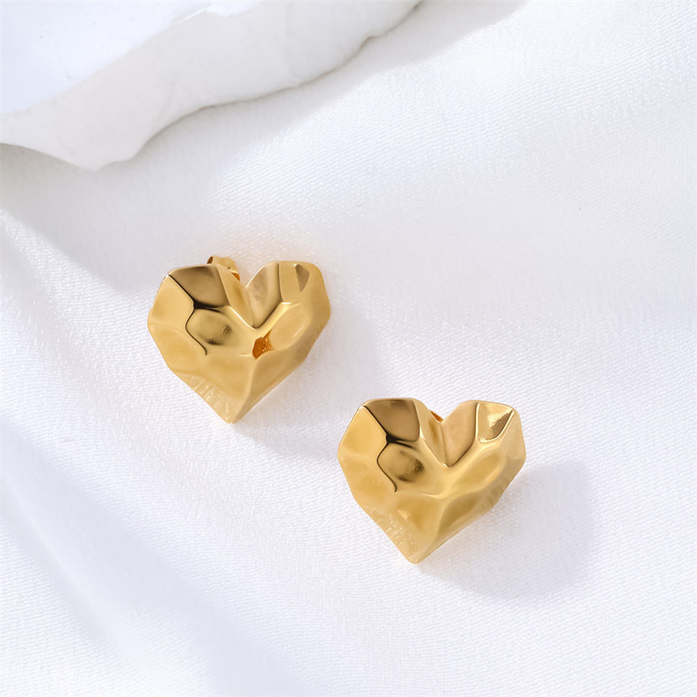 Dainty Heart Stud Earrings