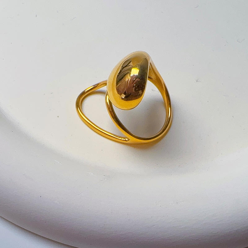 Oval Disc Ring