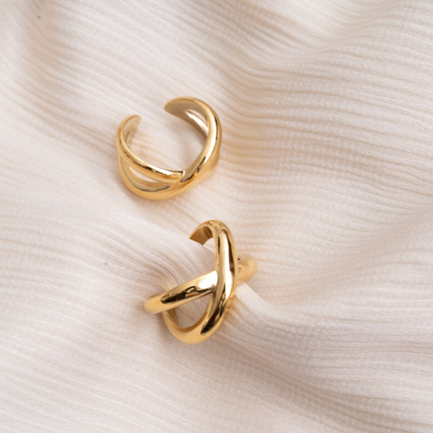 Criss Cross Shape Ring