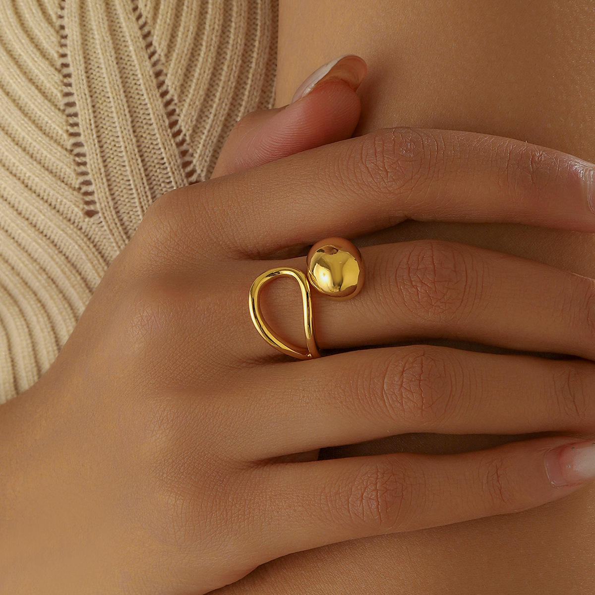 Oval Disc Ring