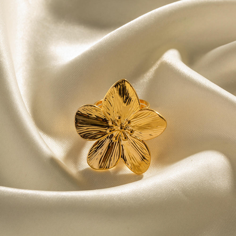Blossom Textured Ring