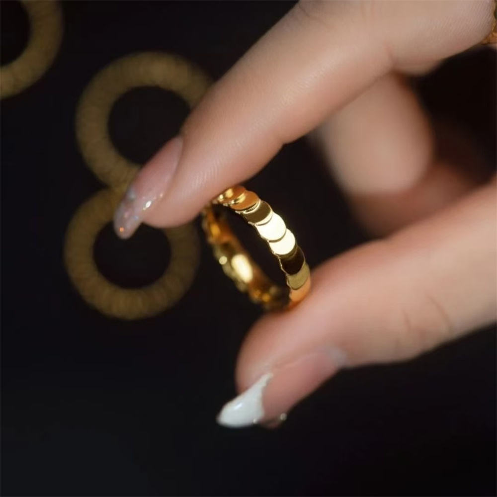 Minimal Fish Scale Ring