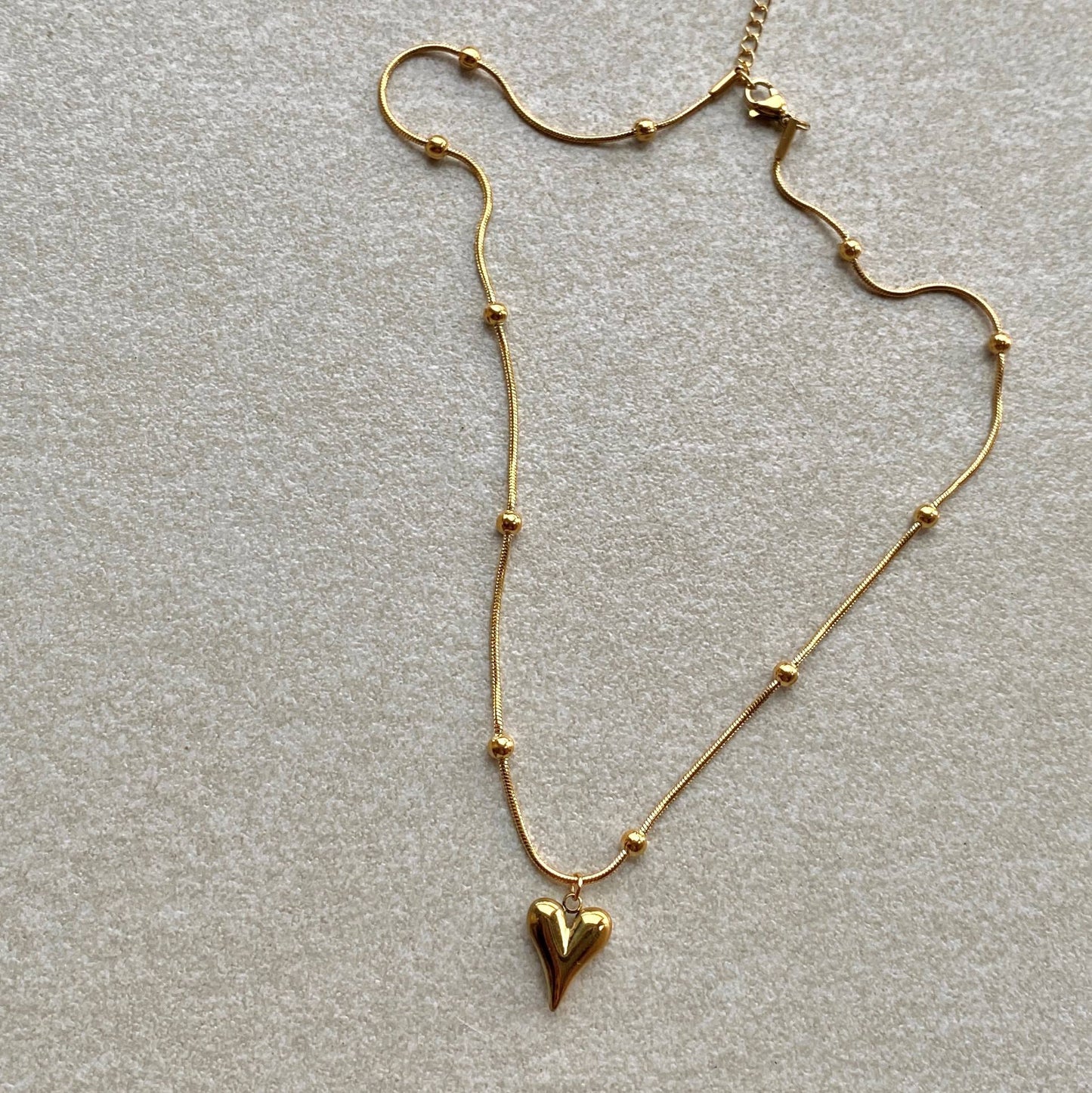 Heart Beeds Pendant Necklace