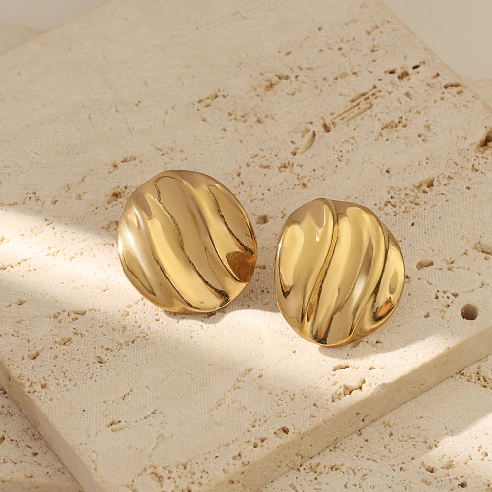 Wavy Dome Stud Earrings
