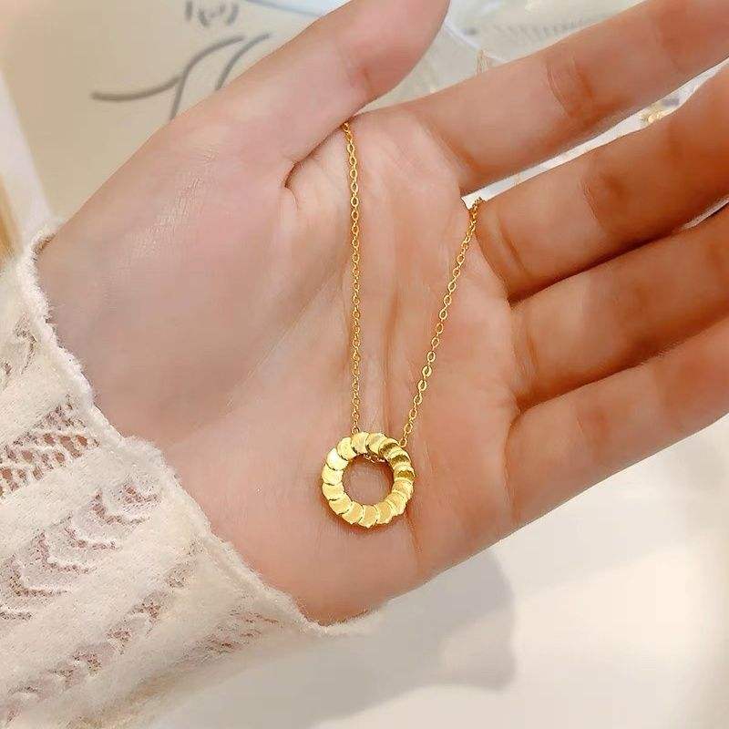 Round Circle Pendant Necklace