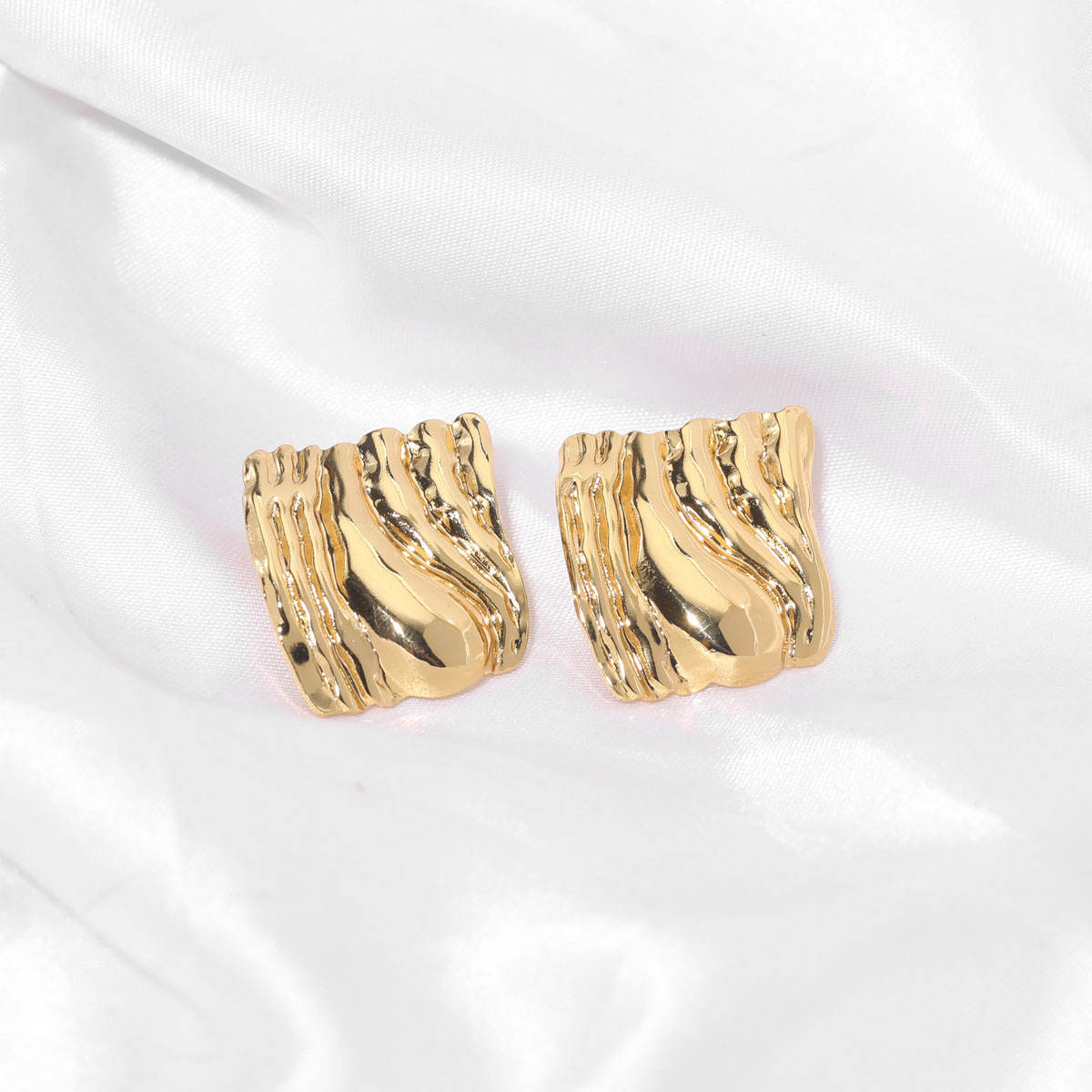 Wave Square Stud Earrings