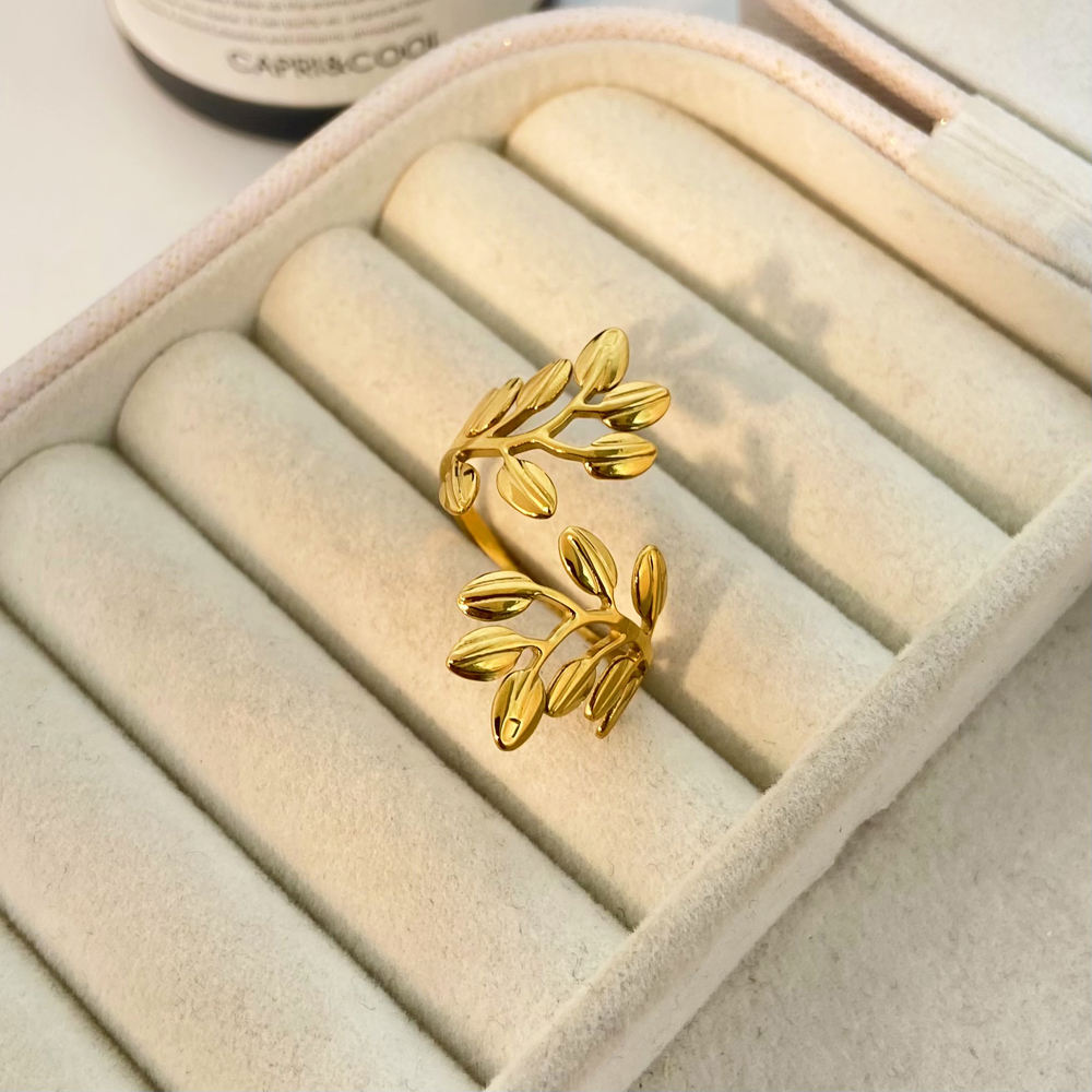 Laurel Leaf Branch Adjustable Ring