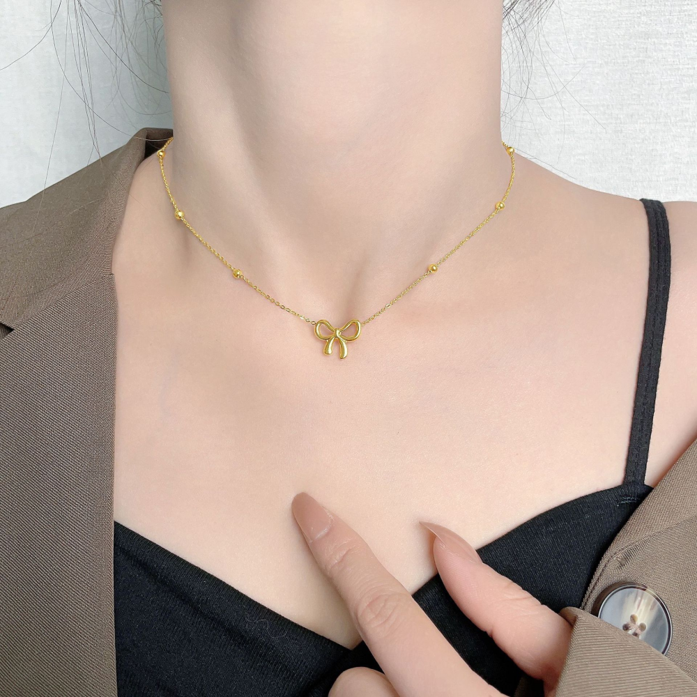 Minimal Bow Pendant Necklace