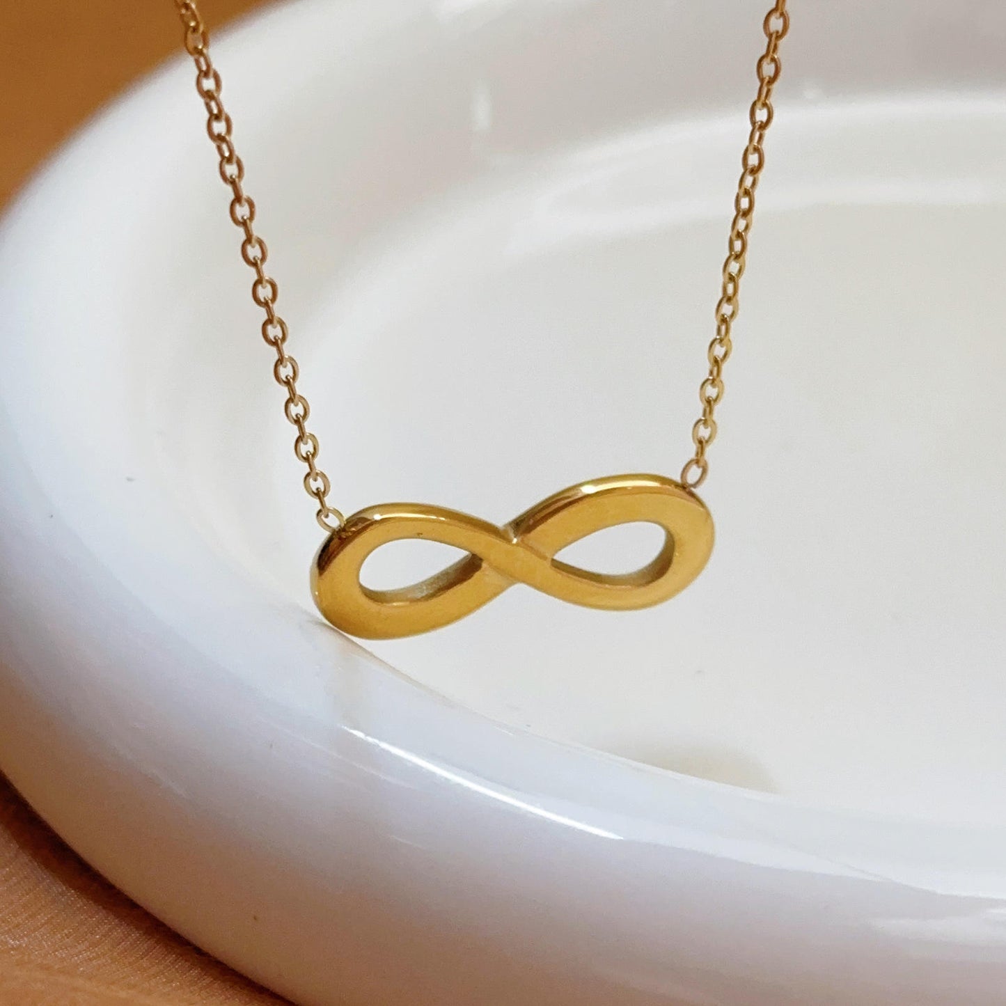 Infinite Pendant Necklace