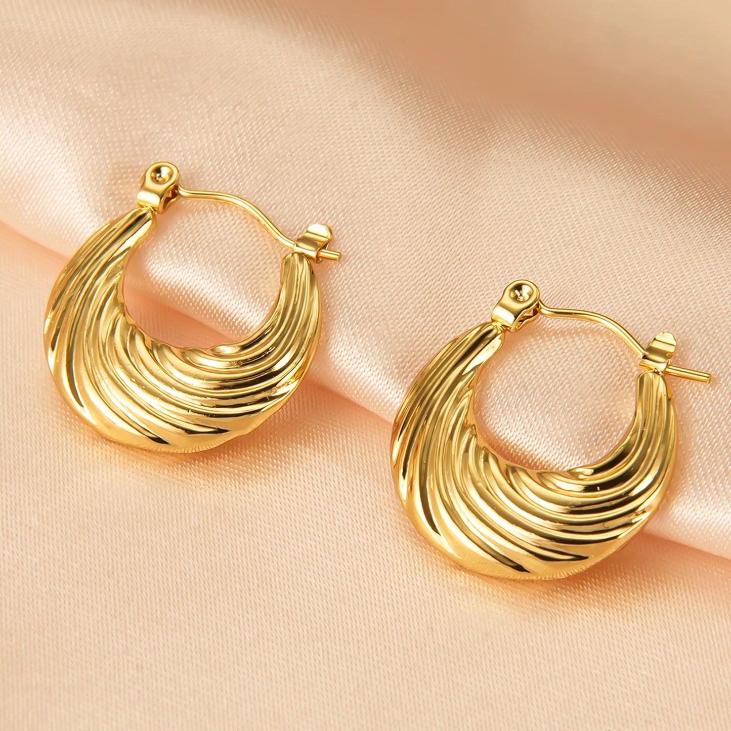 Ripple U Hoop Earrings