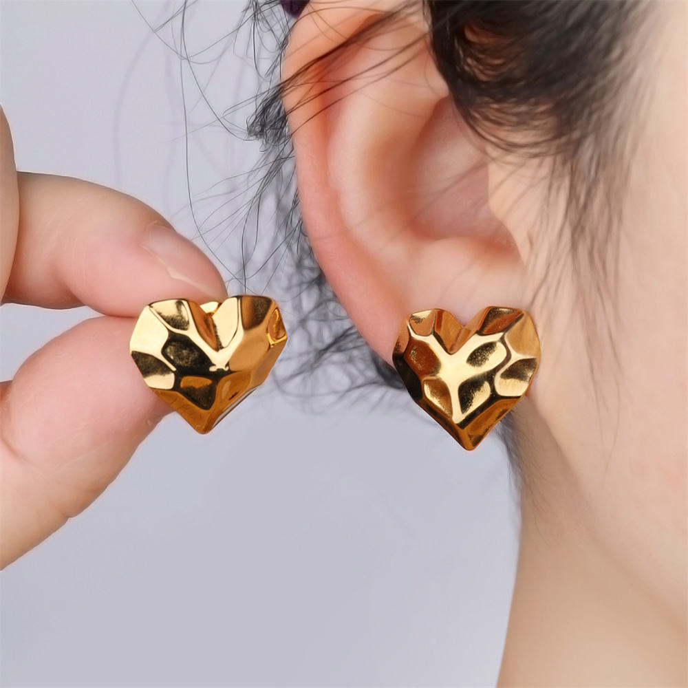 Dainty Heart Stud Earrings