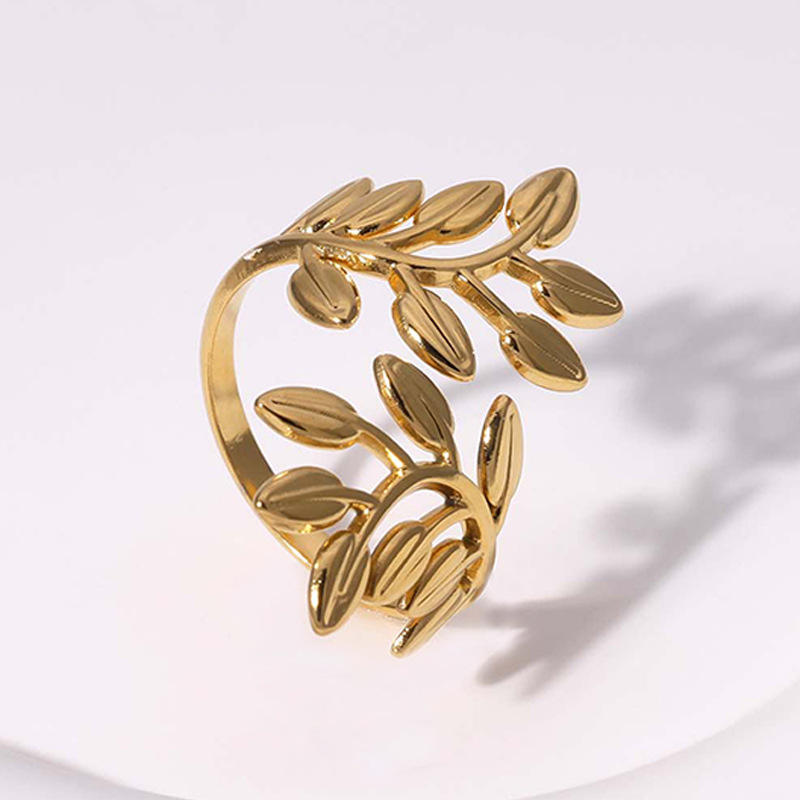 Laurel Leaf Branch Adjustable Ring
