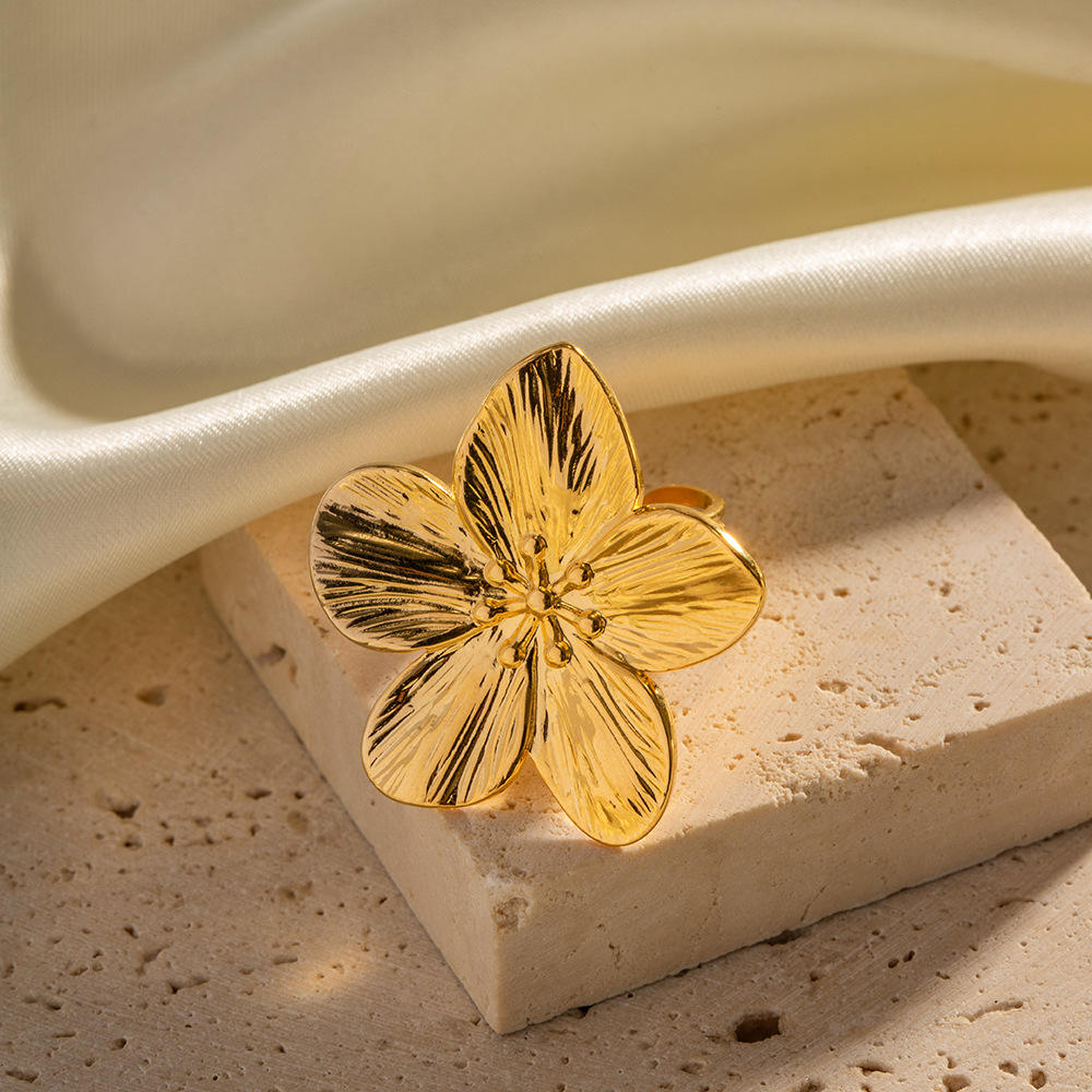 Blossom Textured Ring