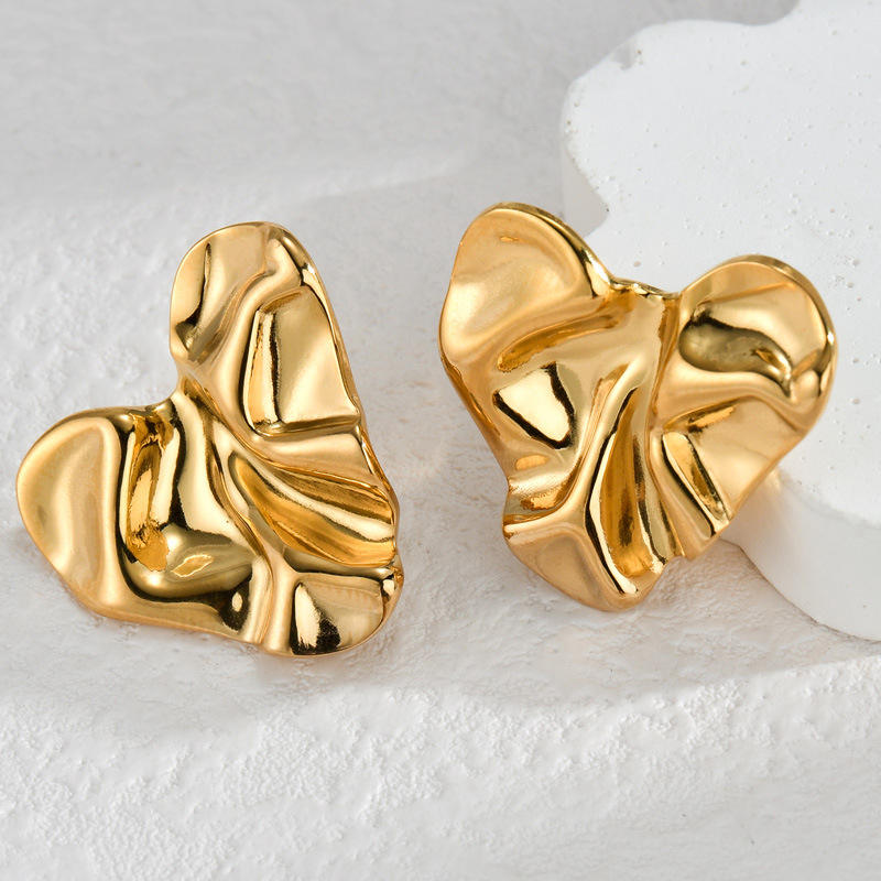 Crumple Heart Stud Earring