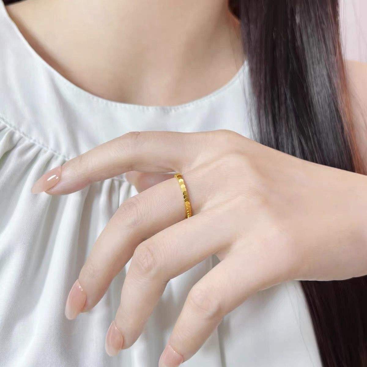 Minimal Fish Scale Ring