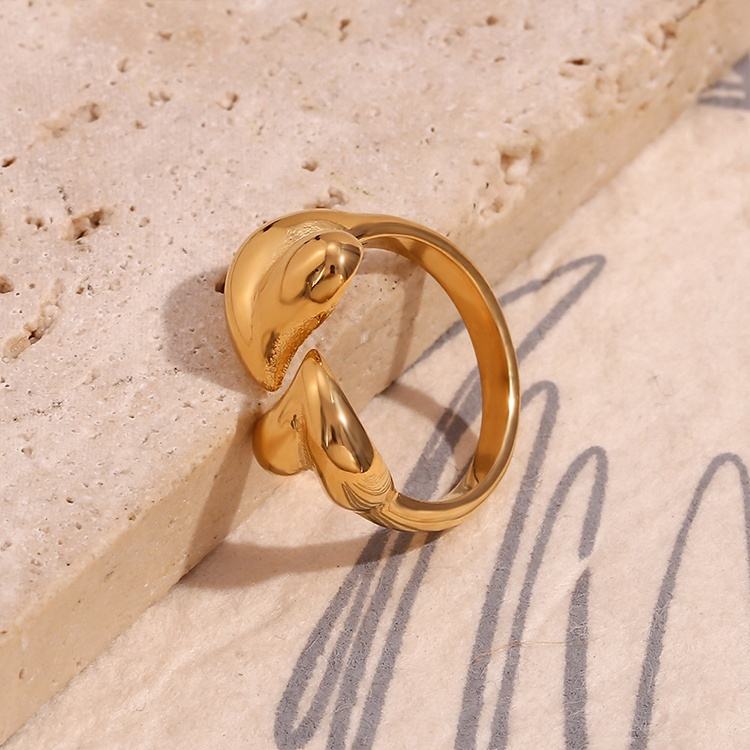 Double Hearts Ring