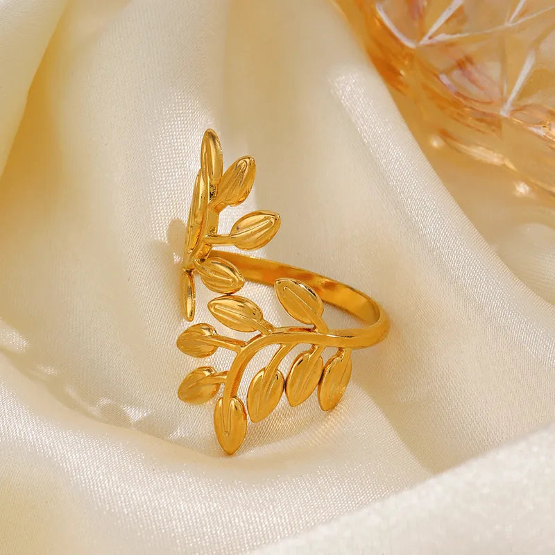 Laurel Leaf Branch Adjustable Ring