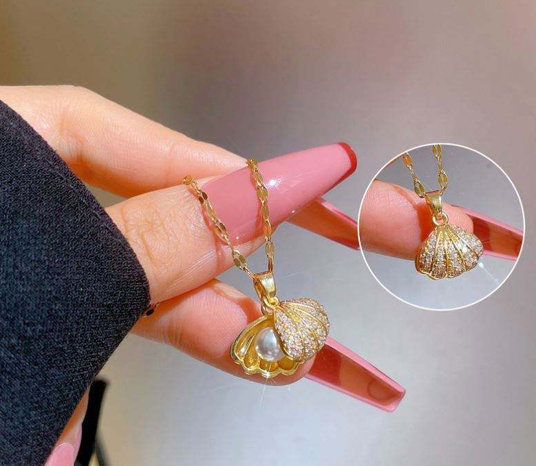 Shell Pearl Zircon Pendant Necklace